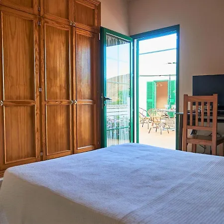 Spacious House With Good Location In The North, Just 15 Min From The Beach La Oliva