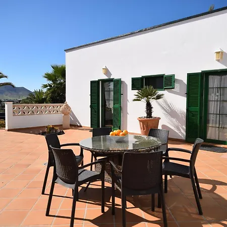 Spacious House With Good Location In The North, Just 15 Min From The Beach Holiday home *