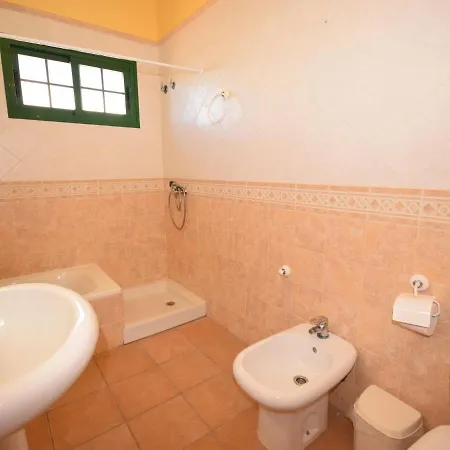 Holiday home Spacious House With Good Location In The North, Just 15 Min From The Beach La Oliva