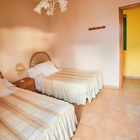 Spacious House With Good Location In The North, Just 15 Min From The Beach Dom wakacyjny *
